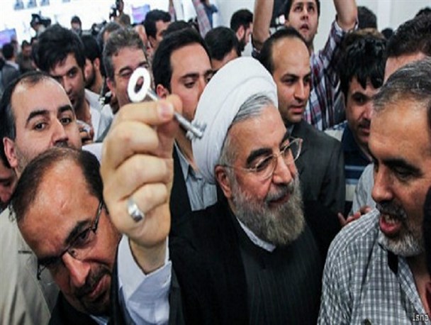 همه ی تدبیر دولت، جمع کردن رای شده است/چرا روحانی در اواخر عمر دولت باید به قلب صنعت ایران سفر کند؟