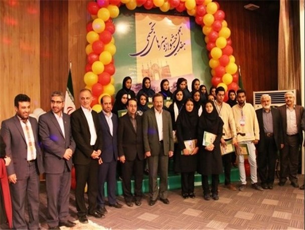 هنرجوی هنرستانی در تیران و کرون موفق به کسب رتبه برتر کشوری جشنواره هنرهای تجسمی شد