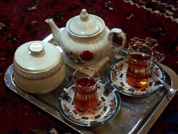 چوب بی تدبیری مسئولان بر سر مردم خدابنده /حل مشکل بیکاری با صادرات چای از خدابنده به کشورهای دیگر