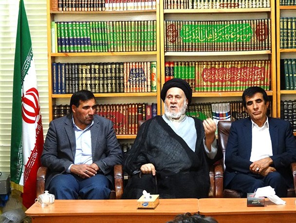 انتقاد رئیس بنیاد نخبگان از استفاده نکردن از توان نخبگان در برنامه های استانی
