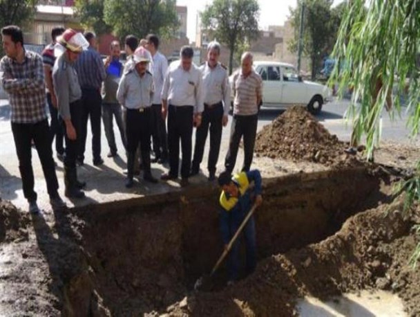 حفاری، لوله گاز شهری در میاندوآب را ترکاند + تصاویر