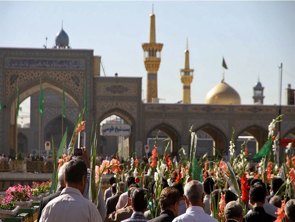 جشن میلاد امام مهربانی‌ها در بارگاه منور رضوی برگزار شد