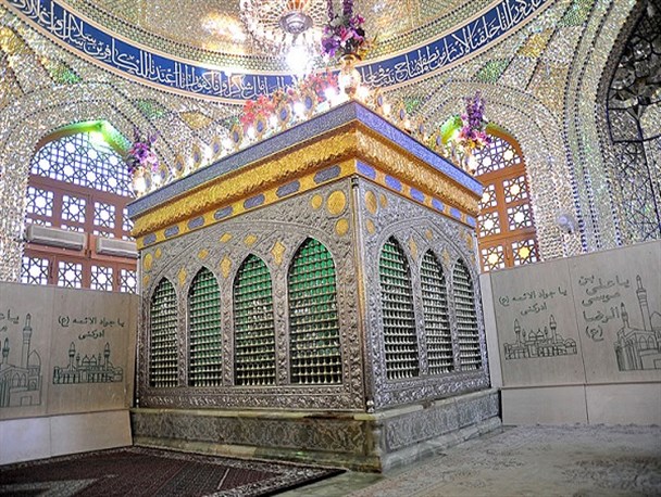 ضریح بارگاه امام‌زاده 5 تَن(ع) شهر مامونیه رونمایی شد