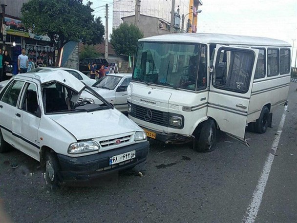 اعزام دانش‌آموزان با مینی‌بوس مغایرتی با قوانین اردویی آموزش و پرورش ندارد
