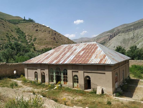 کوشک ناصری به جا مانده از دوران قاجار ۸۰ درصد تخریب شده است/ پایان خوش تراژدی کاخ شهرستانک با سرمایه گذاری ۱۰۰ میلیارد تومانی بخش خصوصی