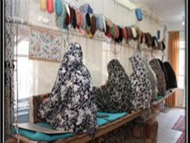 تولید 2 هزار و 395 متر مربع فرش دستباف توسط مددجویان تحت حمایت