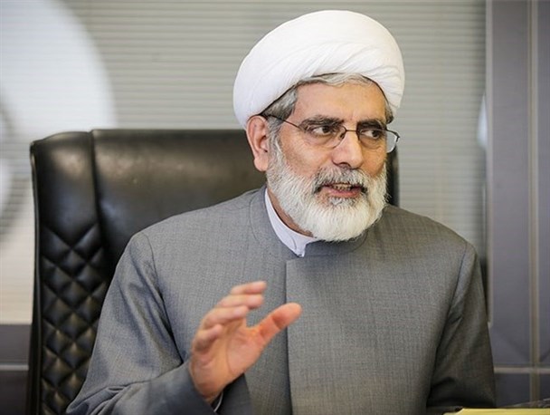 رهامی: مجلس در زمان خالی شدن خزانه کجا بود/ کجای حرف من بی عرضگی روحانی بود/ آتش زنندگان خیابان ها اصلاح طلب نیستند
