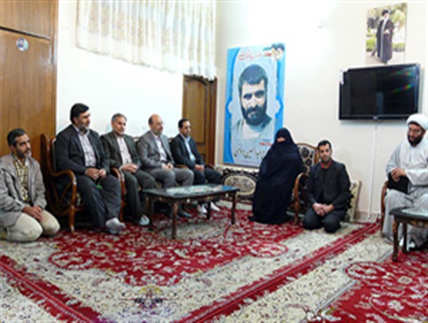 با ایمان قوی و پشتوانه خون شهدا وارد دانشگاه شوید