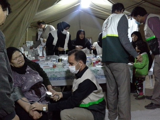 خدمات رایگان در درمانگاه صحرایی روستای باغان دشتی