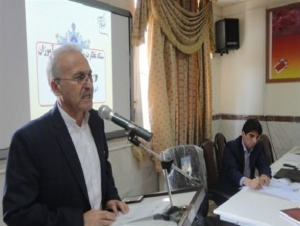 جلسه شورای پروژه مهر و ستاد ثبت نام دانش آموزان در اسلام آبادغرب برگزار شد