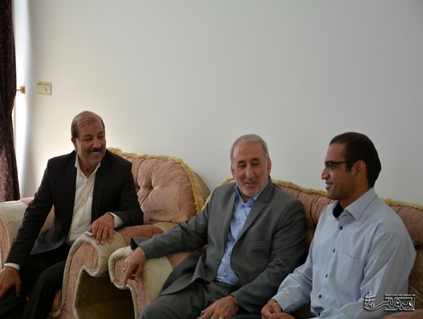 تجلیل از قهرمان جهان " علی حیدری پور" توسط مدیرکل ورزش و جوانان استان کرمانشاه + تصویر