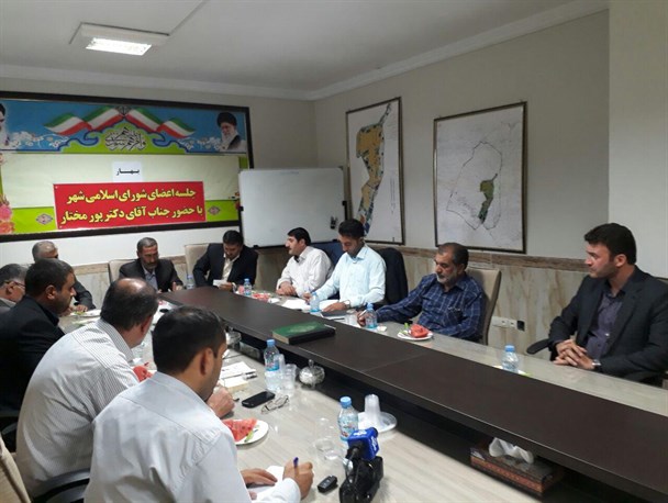 ساخت درمانگاه تامین اجتماعی را از طریق وزیر رفاه پیگیری خواهم کرد