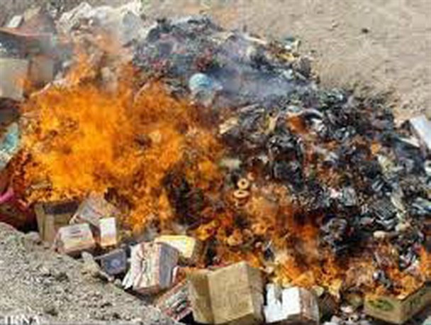 کشف و انهدام یک تن مواد غذایی فاسد توسط مرکز بهداشت خاش