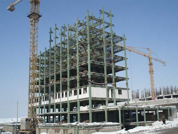 ممنونعیت احداث ساختمان‌های پرخطر در مجاورت شریان‌های حیاتی شهر