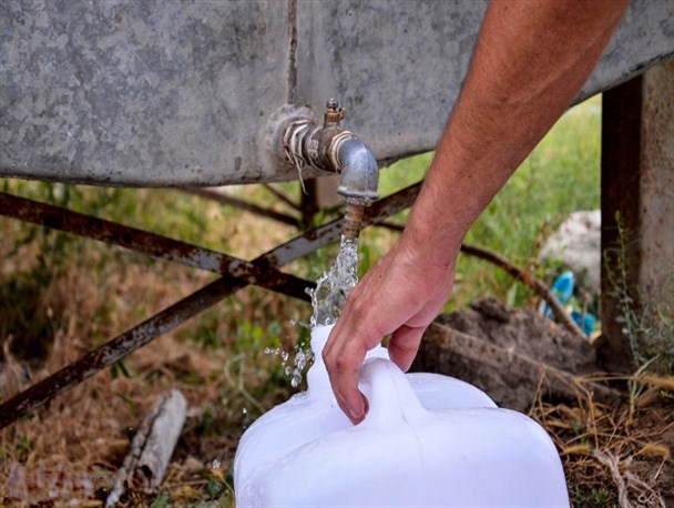 وعده‌های تکراری و توخالی جهت انتقال آب به روستای آویجان/ آیا مجتمع آبرسانی به بهره‌برداری می‌رسد؟