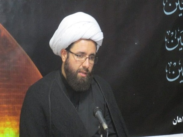 ترویج معارف عاشورایی راهی برای رفع مشکلات جامعه