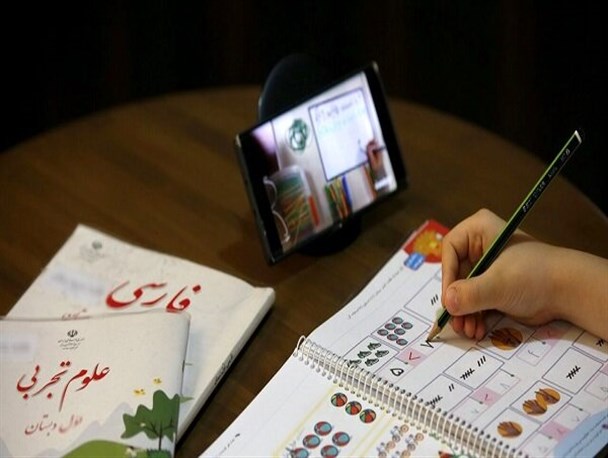 اجرای سند 2030 در بستر آموزش آنلاین؛ خیانتی که غیرقابل جبران است/ گلایه والدین البرزی از رهاشدگی دانش‌آموزان در فضای مجازی
