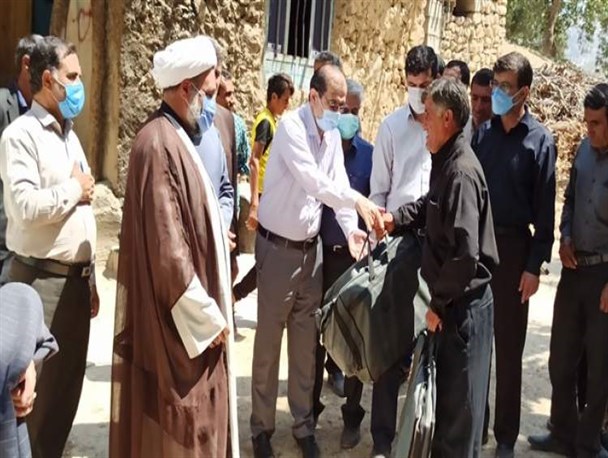 ۱۲۰ دستگاه پنل خورشیدی برای تامین برق به عشایر لردگان واگذار شد