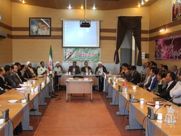 مسئولان حق همراهی هیچ نامزد احتمالی را ندارند