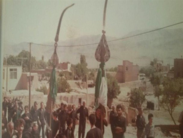 تصاویری قدیمی از علم گردانی ماه محرم در تفرش