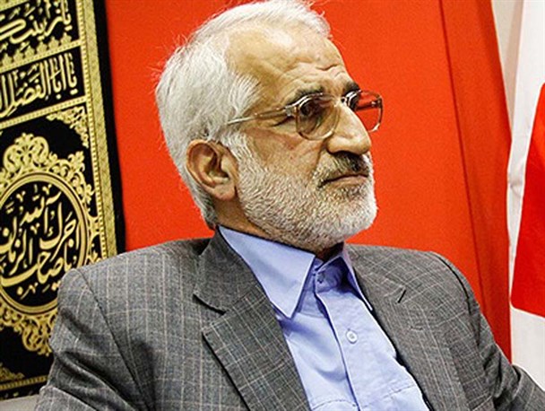 خودی ها در قراردادهای نفتی ipc از نگاه دولت نامحرم اند/ دولت با این قراردادها دو دستی مملکت را تقدیم اجانب می کند/ ایران باید پول خوشگذرانی خارجی ها را هم پرداخت کند