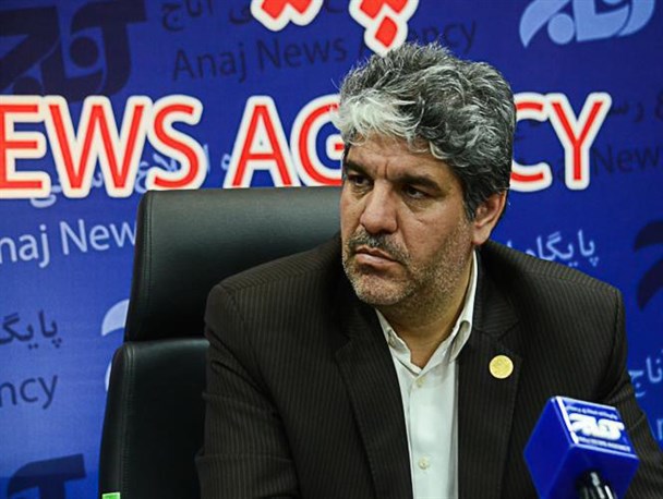 توضیحات وزیر نفت در مورد قراردادهای نفتی قانع کننده نبود/ قرار نیست به خاطر مشکلات اقتصادی به هر خواسته‌ای تَن دهیم