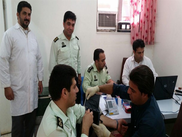 اهدا خون کارکنان نیروی انتظامی سرپلذهاب به مناسبت هفته ناجا+ تصاویر