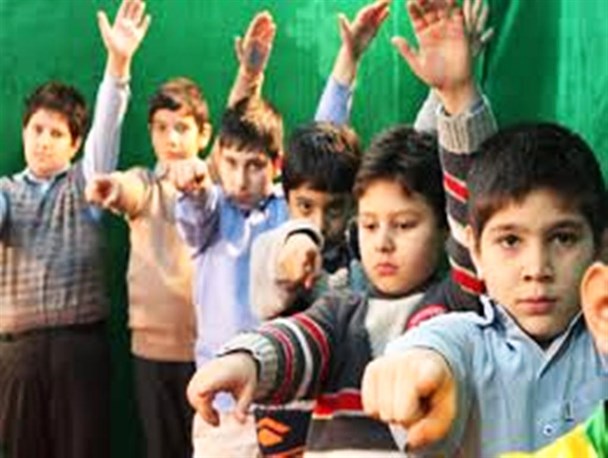 سریال دنباله دار مشکلات مدارس در روستاهای قشم/آموزش مختلط شش پایه تحصیلی ﺩﺭ ﺳﻪ ﮐﻼ‌ﺱ!