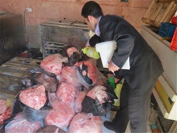 ضبط و معدوم‌سازی ۱۵۰ کیلوگرم انواع مواد خام پروتئینی در چناران