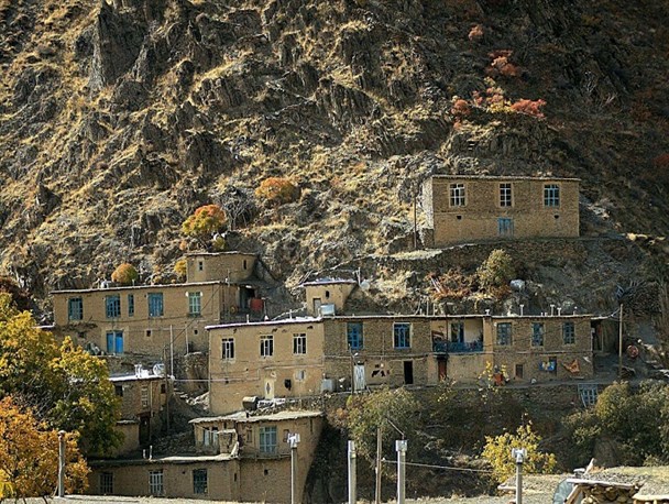 دستانی که نبض تولید را در مناطق روستایی می چرخانند