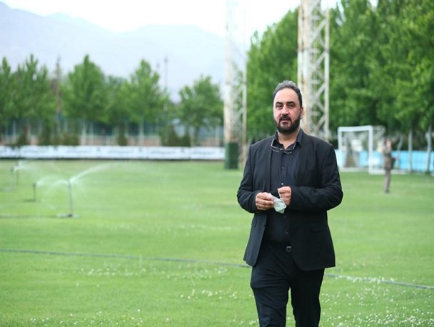 خورشیدی: همه بازیکنان به اردو اضافه شدند/ ذهنمان را درگیر مشکلات نمی‌کنیم