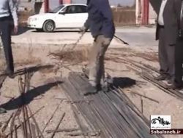 حرکت جالب یک کارگر  + فیلم