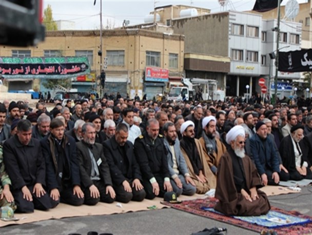 به یاد آخرین نماز امام حسین(ع)، نماز ظهر عاشورا در زنجان برگزار شد