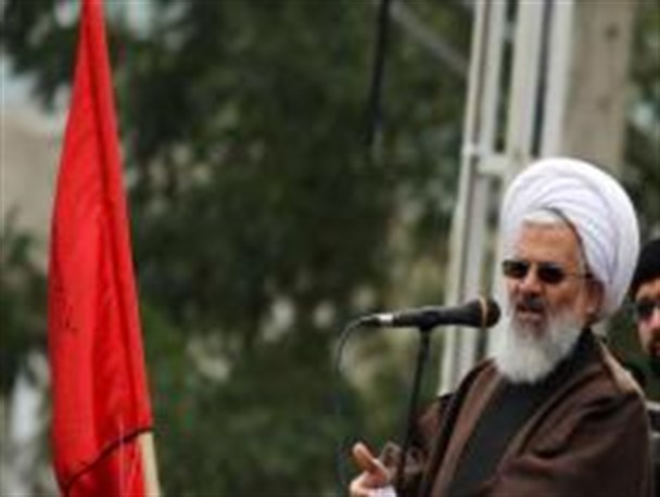 مردم زنجان با حضور در راهپیمایی 13 آبان دین خود را به نظام اسلامی ادا کردند