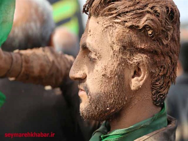 برگزاری آیین گل مالی عاشورای حسینی در دره شهر