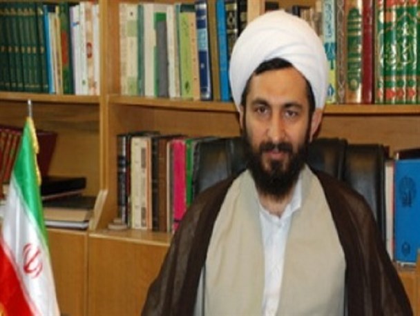 13آبان بی اعتمادی ملت ایران به استکبار جهانی/مسئولین جلوی راههای نفوذ دشمن را بگیرند