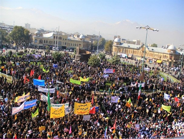 راهپیمایی روز ملی مبارزه با استکبارستیزی در همدان برگزار شد+تصاویر