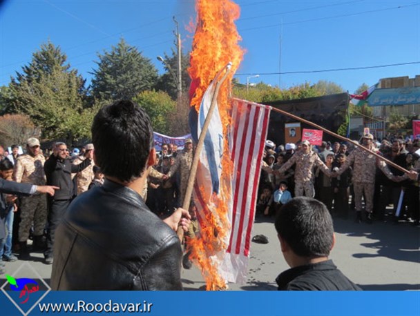 مرگ "ذوق زدگی" در خروش "مرگ بر امریکا" در راهپیمایی 13 آبان تویسرکان+تصاویر