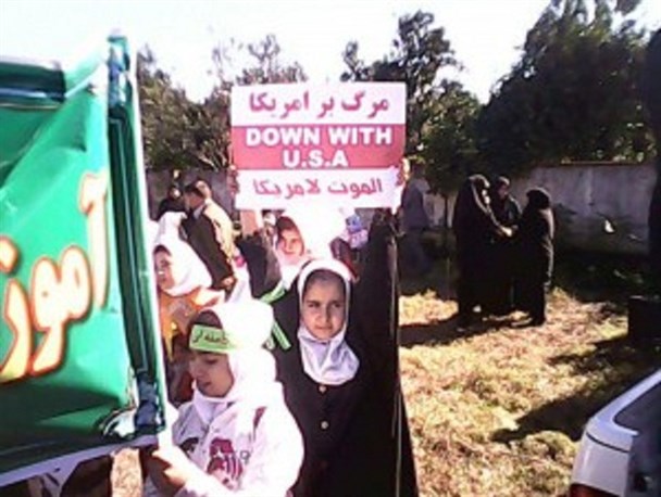 تصاویر راهپیمایی ۱۳ آبان در چابکسر