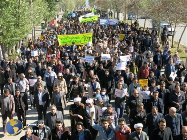 ندای مرگ برآمریکا در نیر طنین‌انداز شد/ خلق حماسه سیاسی دیگر در روز ملی استکبارستیزی