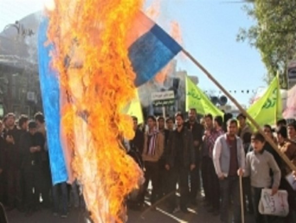 طنین فریاد"مرگ بر آمریکای بزک شده"در خیابان‌های اردبیل
