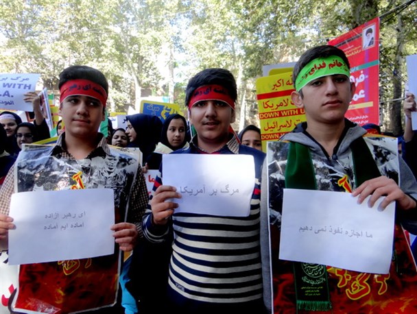 شعار مرگ بر آمریکا تا زمان نابودی کامل آمریکا ادامه دارد
