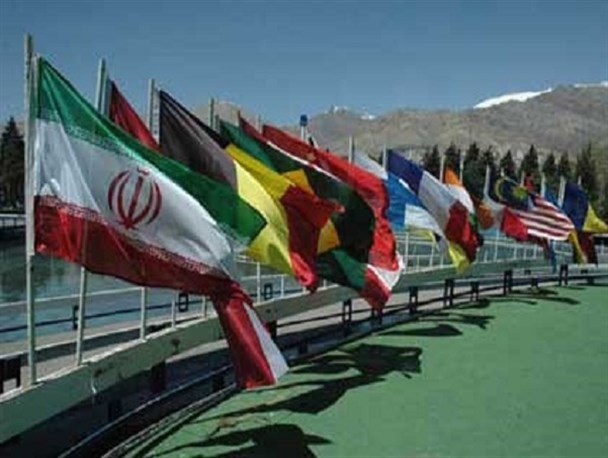 بررسی راهکارهای توسعه روابط اقتصادی با حضور رایزنان بازرگانی ایران در 10 کشور