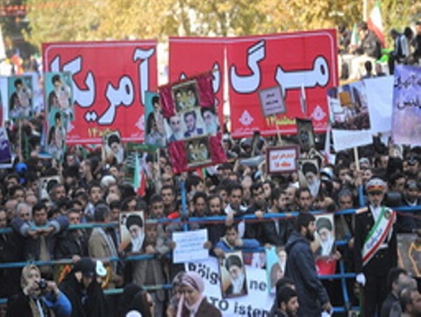 فریاد “مرگ بر آمریکا” دانش آموزان و دانشجویان در رفسنجان طنین انداز شد / تصاویر