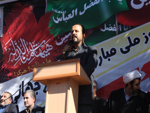 امروز غرب آسیا  به برکت وجود آمریکا پر از تروریست شده است/ رفاه ما جز در اقتصاد مقاومتی نیست