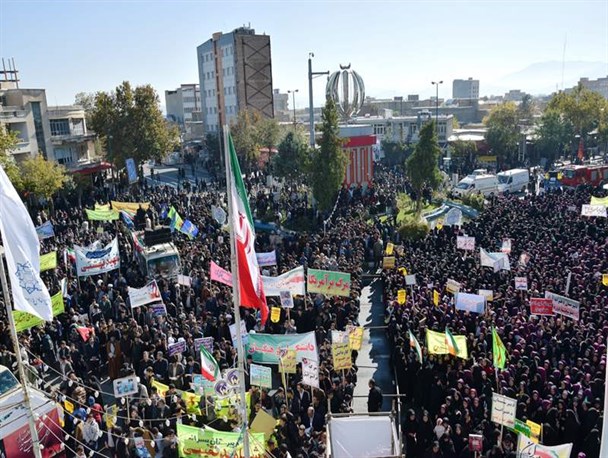 راهپیمایی پر شور ضد استکباری مردم سلماس برگزار شد + تصاویر