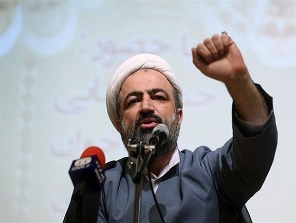 روش و منش برخی انقلابیون نشان می دهد اعتقادی به« شعار مرگ بر آمریکا» ندارند