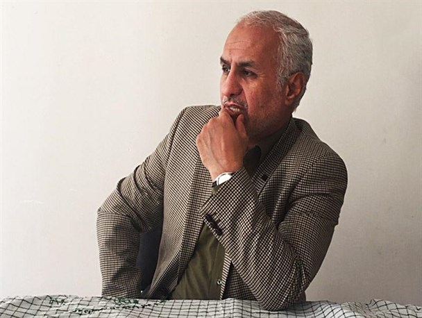 عده ای صبح تا شب اولویت های نظام را تغییر می دهند/ لزوم پیگیری مطالبات رهبری توسط مردم