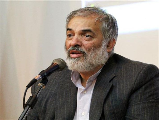 ابهت پوشالی غرب در 13 آبان لگدمال شد/ جهاد علمی، رسالت جوان امروز برای زمین‌گیر کردن استکبار جهانی است