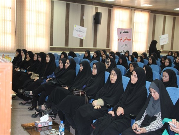 برگزاری همایش بانوان زینبی ویژه دانشجویان دانشگاههای قاین + تصاویر